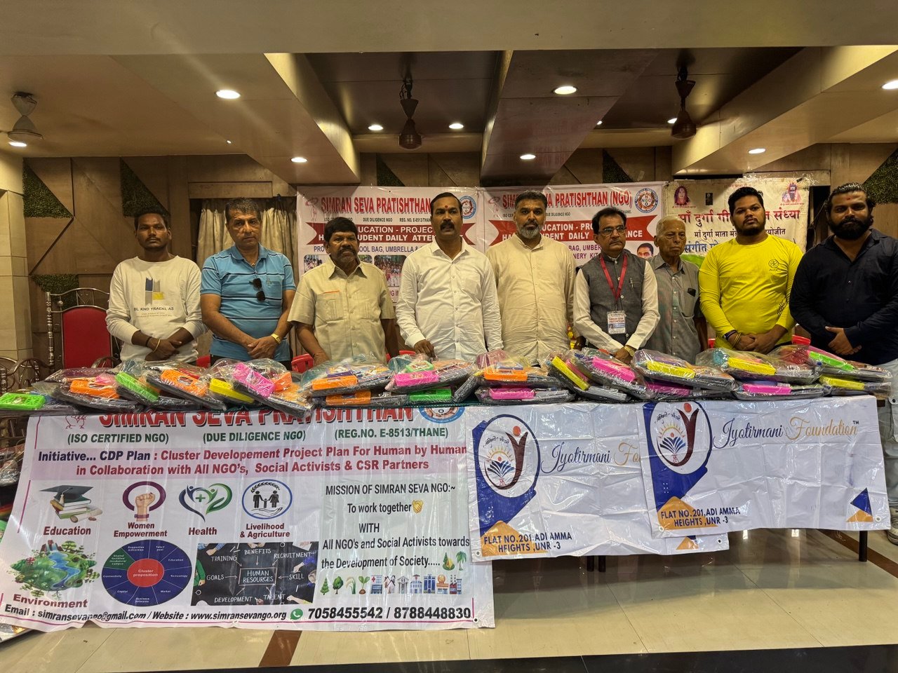 photo_6228659021628425592_y