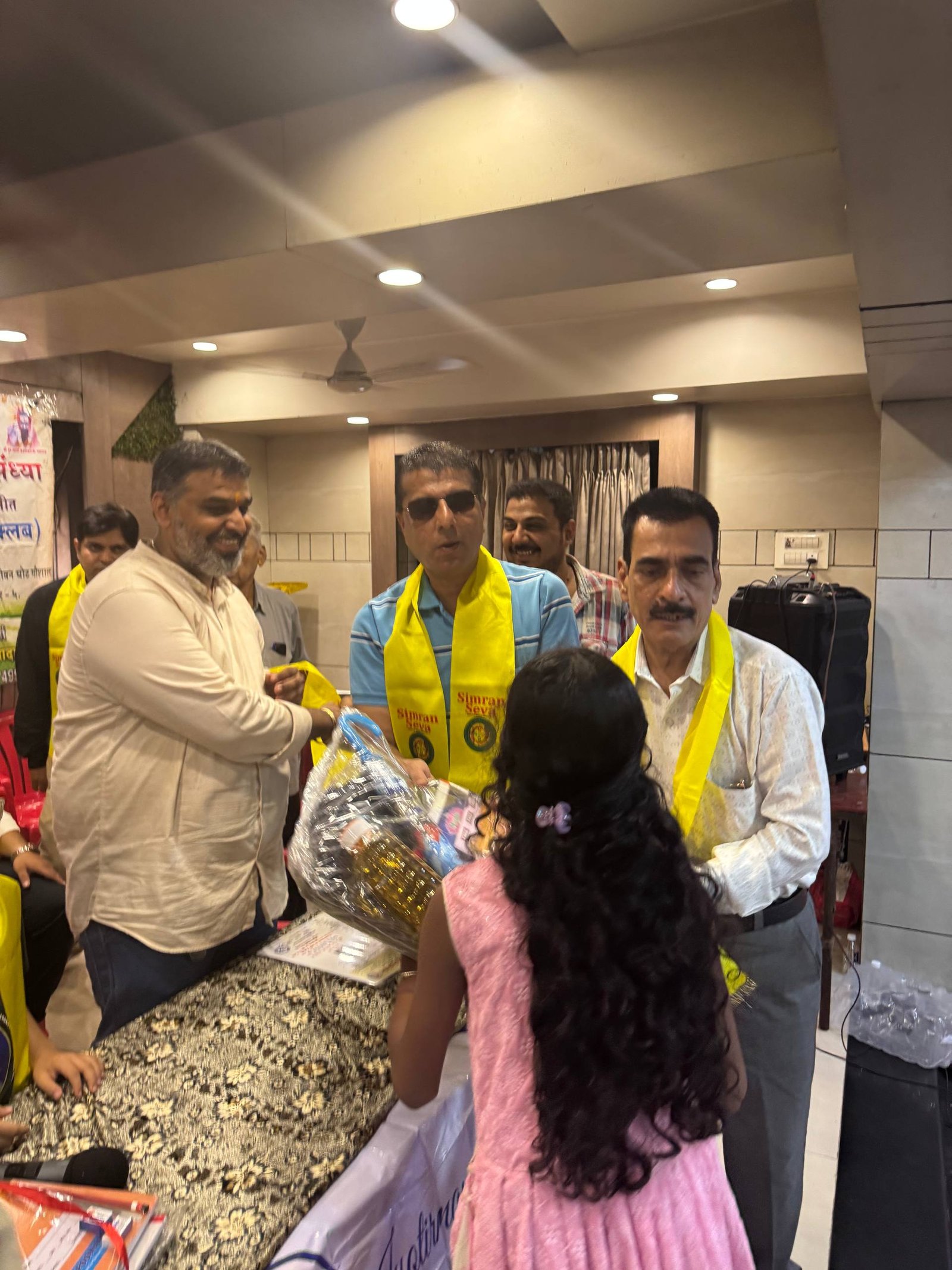 photo_6233309899979342478_w